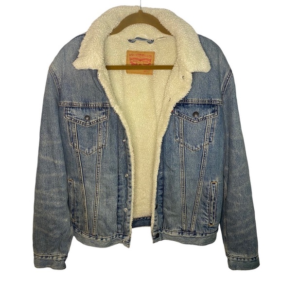 Levi's Jackets & Blazers - Levi’s Sherpa Lined Jean Jacket With Snap Buttons